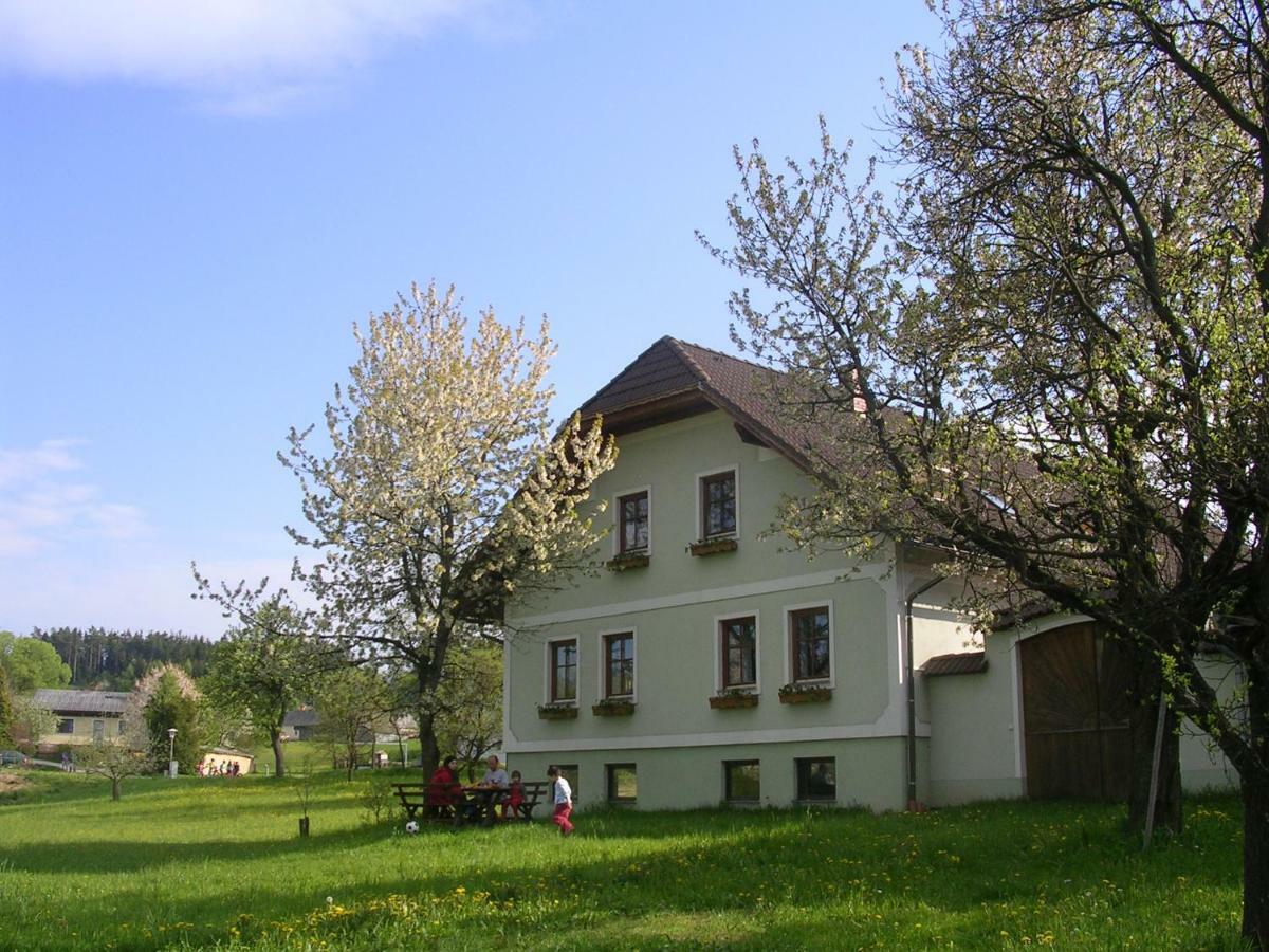 Biohof Mayerhofer Grossmeinharts 外观 照片