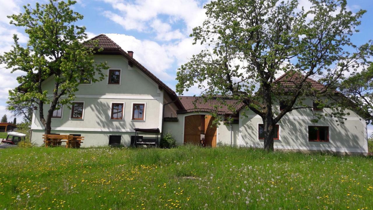 Biohof Mayerhofer Grossmeinharts 外观 照片